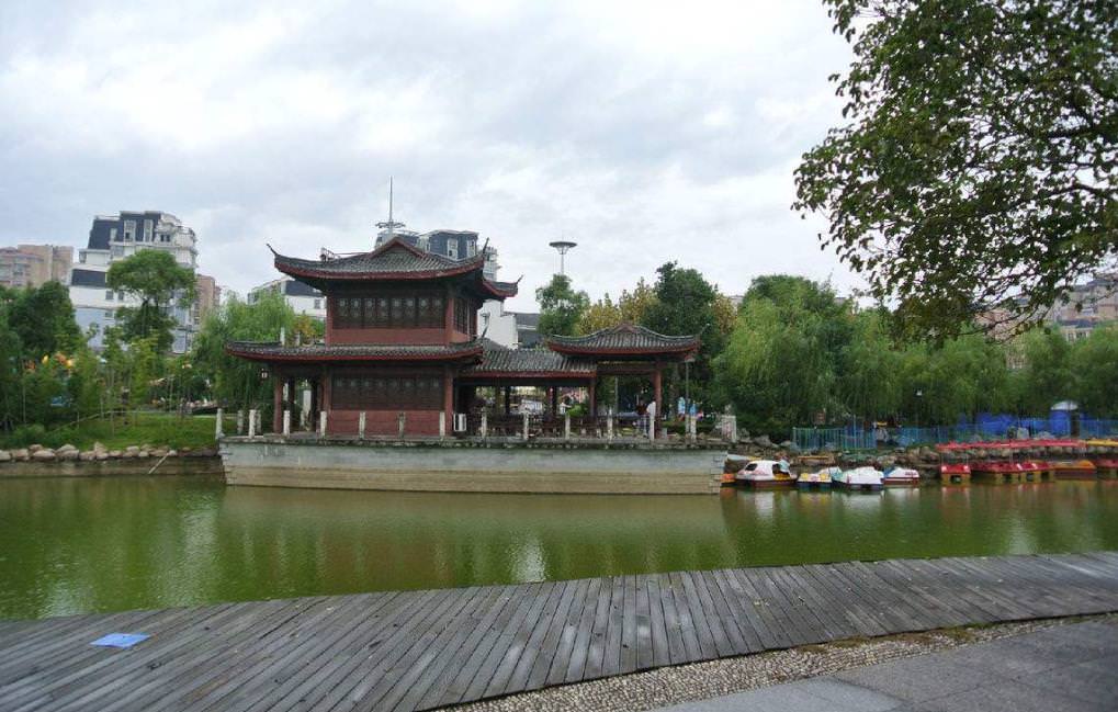 江西上饶著名古建筑旅游景点欣赏  第1张